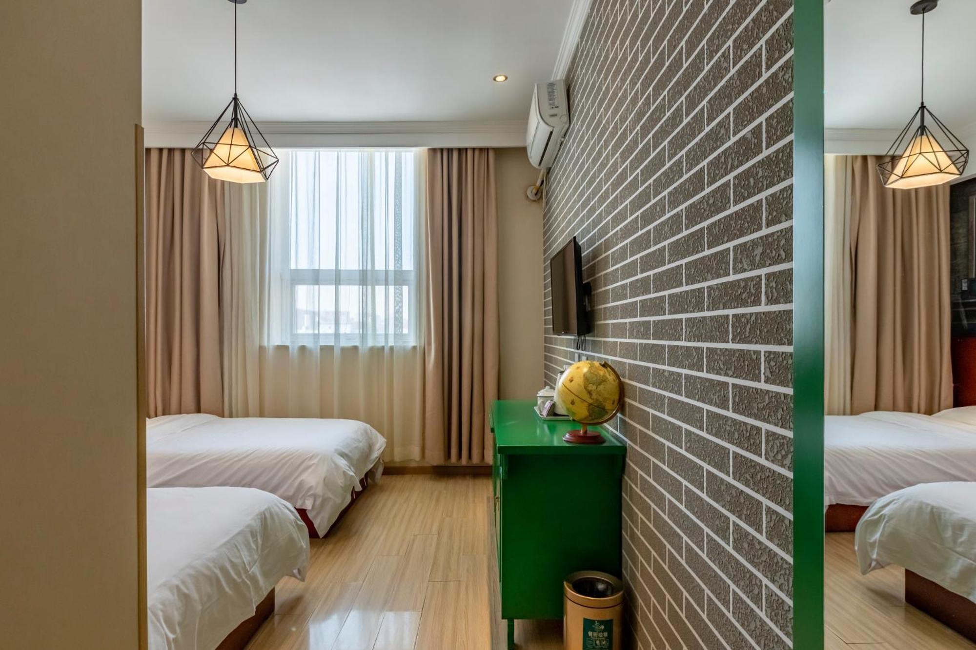 Happy Dragon City Center Alley Hotel -In The City Center With Big Window&Heater, Ticket Service&Free Coffee&Food Recommendation,Near Tian Anmen Forbiddencity,Easy To Get Traditional Walking Area&Shichahai Pekín Exterior foto