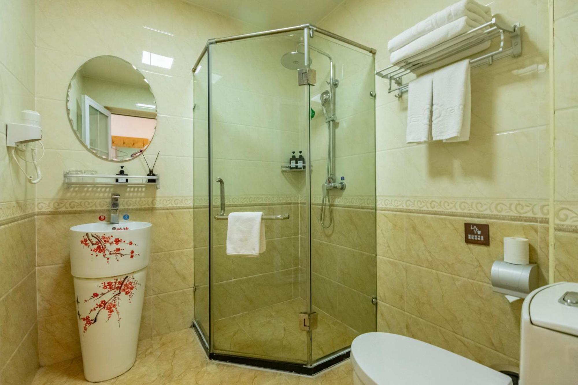 Happy Dragon City Center Alley Hotel -In The City Center With Big Window&Heater, Ticket Service&Free Coffee&Food Recommendation,Near Tian Anmen Forbiddencity,Easy To Get Traditional Walking Area&Shichahai Pekín Exterior foto